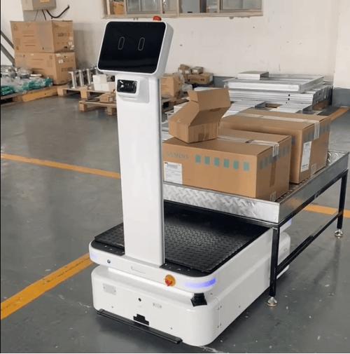 未来工厂的智能伙伴 AMR搬运机器人的高效运作